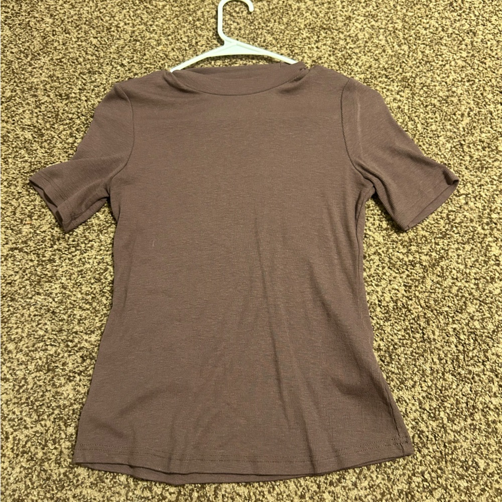 Women’s brown short sleeve top
